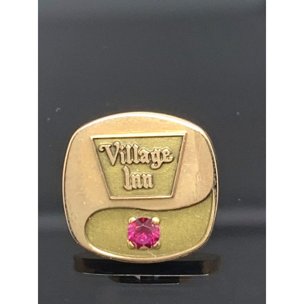 Village Inn Restaurant Red Gemstone 10k Yellow Gold Service Pin No Back